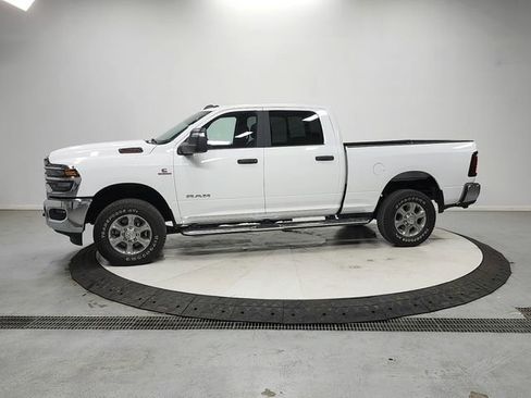 Used 2025 RAM 2500 Big Horn AWD/4WD image 4