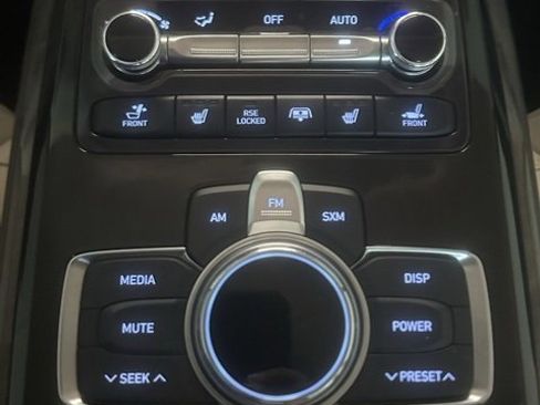 Used 2017 Genesis G90 3.3T Premium image 22