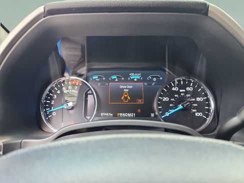 Used 2021 Ford F250 Lariat w/ Snow Plow Prep Package AWD/4WD image 9