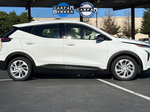 Used 2023 Chevrolet Bolt EUV LT w/ Comfort Package image 8