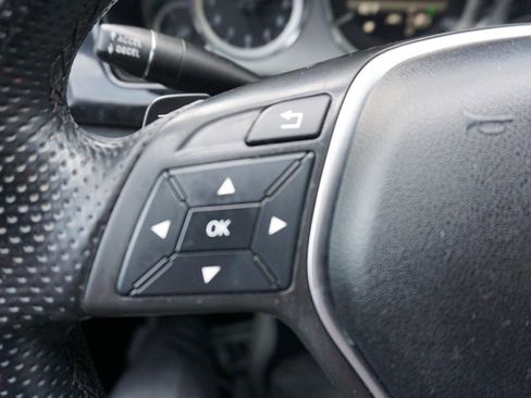 Used 2013 Mercedes-Benz E 350 BlueTEC Sedan image 28