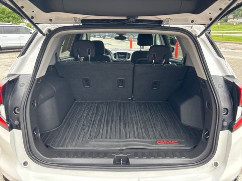 Used 2020 GMC Terrain SLE w/ Elevation Edition FWD image 3