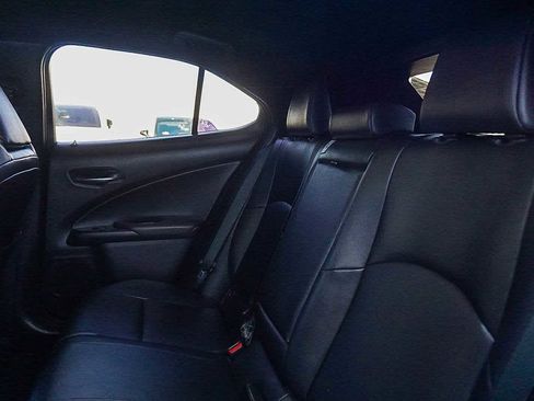 Used 2022 Lexus UX 200 image 36