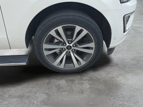 Used 2021 Ford Expedition Platinum AWD/4WD image 27