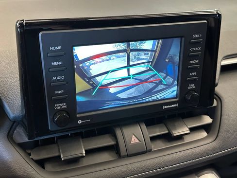 Used 2021 Toyota RAV4 LE w/ Carpet Mat Package (TMS) AWD/4WD image 14
