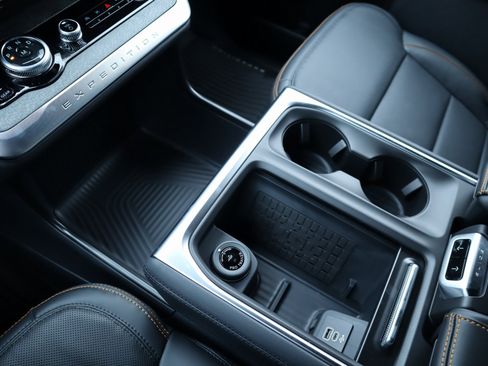 New 2025 Ford Expedition Tremor image 11