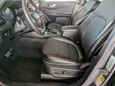 Used 2023 Ford Escape ST-Line AWD/4WD image 11