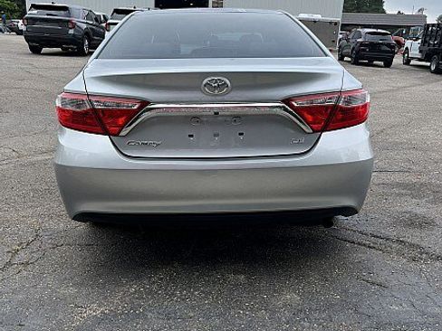 Used 2017 Toyota Camry LE FWD image 6