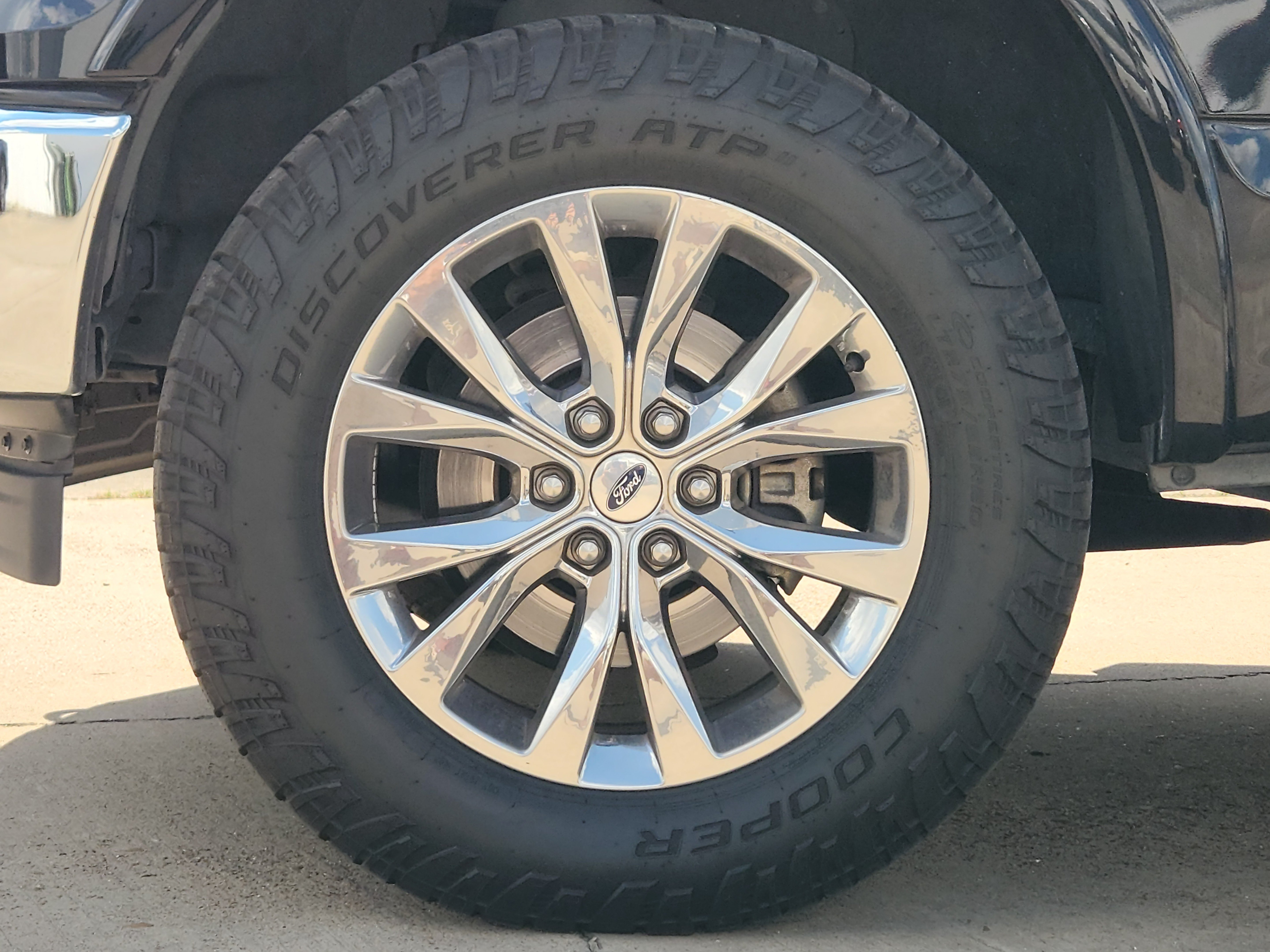 Used 2016 Ford F150 Lariat w/ Equipment Group 502A Luxury AWD/4WD image 7