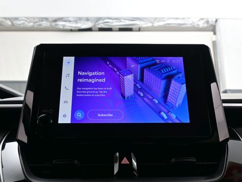 Used 2023 Toyota Corolla LE image 18