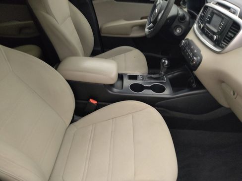 Used 2016 Kia Sorento AWD image 21
