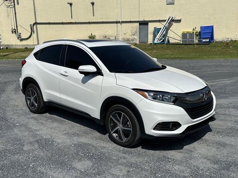 Used 2021 Honda HR-V EX image 2