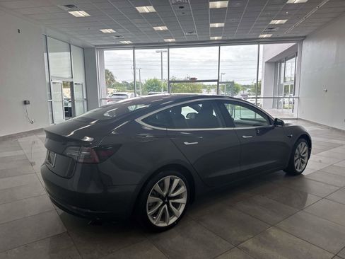 Used 2018 Tesla Model 3 Long Range RWD image 5