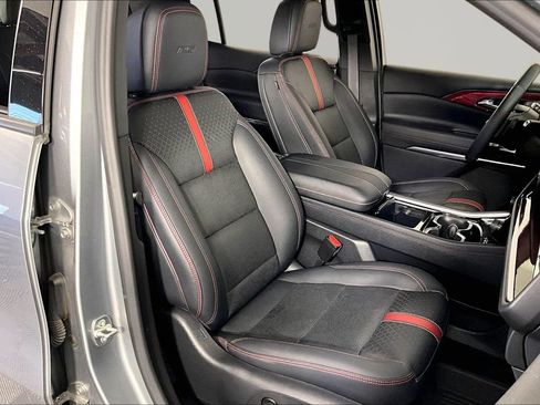 Certified 2024 Chevrolet Traverse RS w/ LPO, Floor Liner Package AWD/4WD image 28