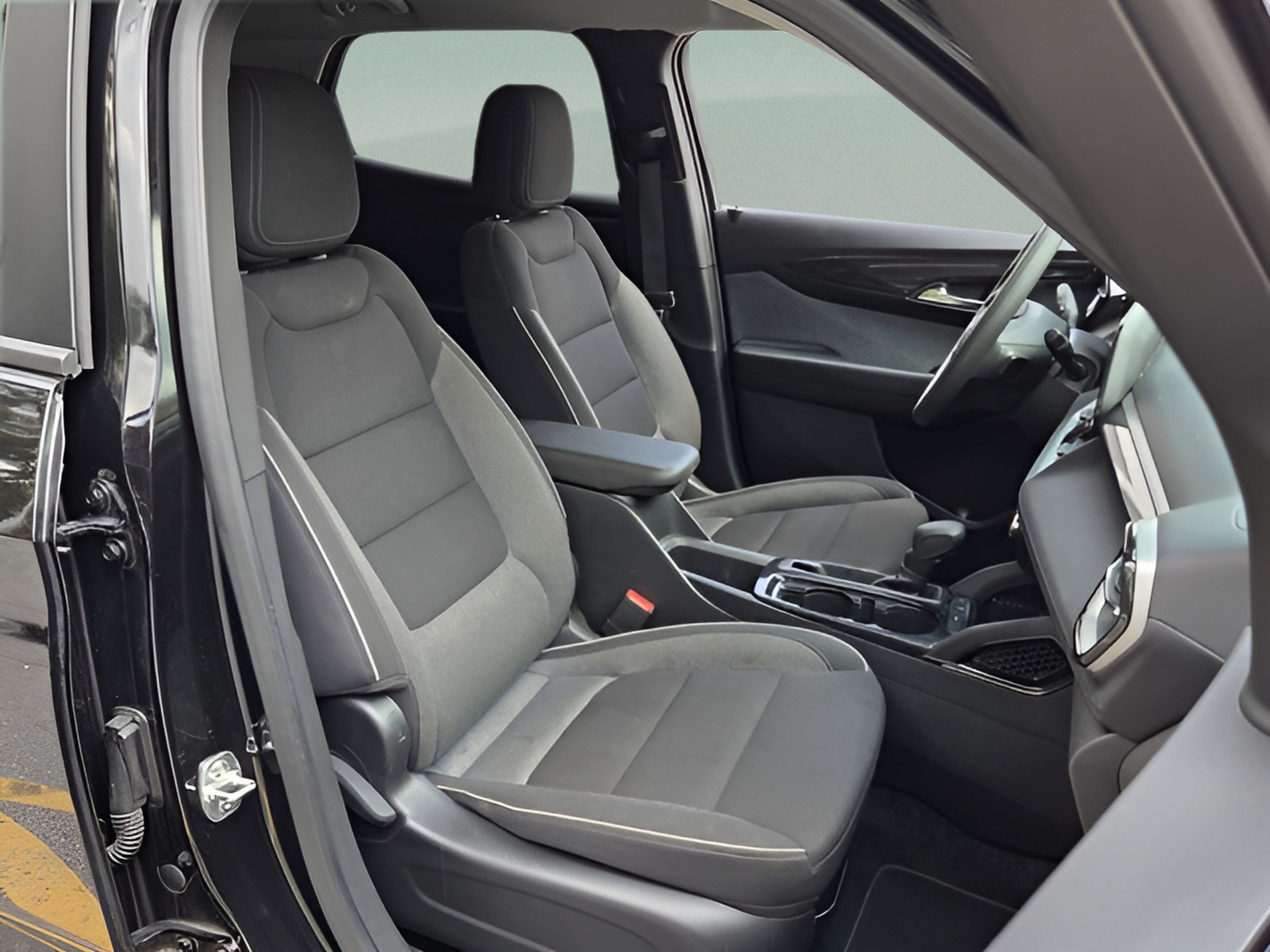 Used 2025 Chevrolet TrailBlazer LT FWD image 15