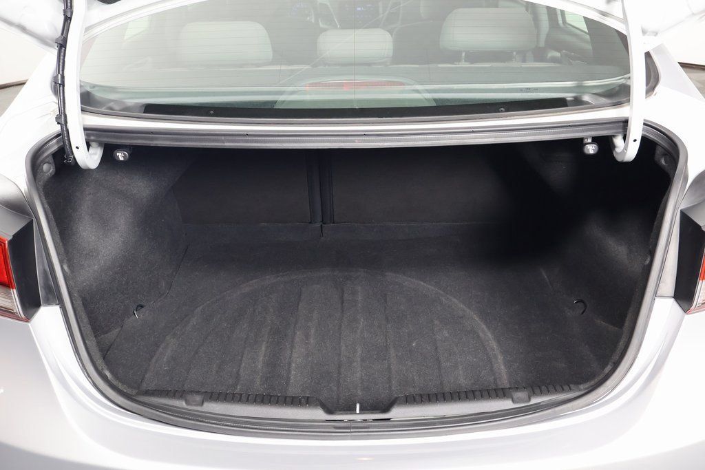 Used 2014 Hyundai Elantra SE FWD image 14
