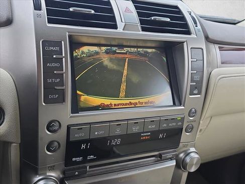 Used 2010 Lexus GX 460 image 14