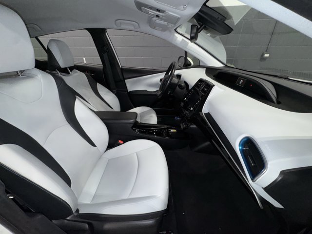 Used 2022 Toyota Prius XLE AWD/4WD image 13