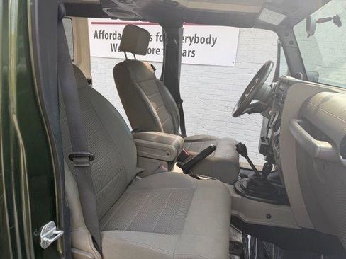 Used 2008 Jeep Wrangler Unlimited Sahara image 11