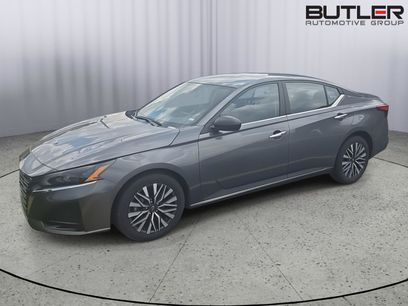 Used 2025 Nissan Altima 2.5 SV