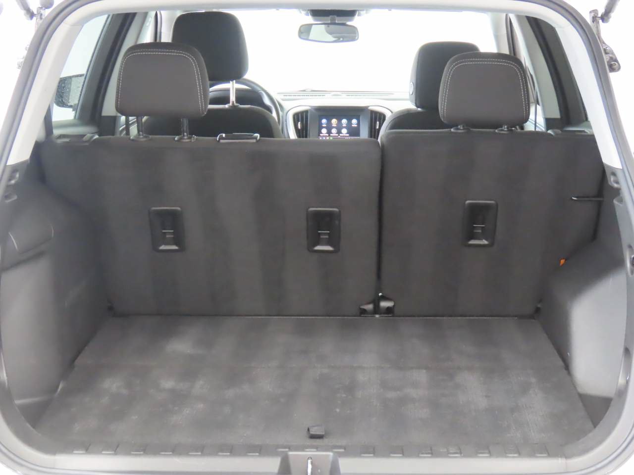 Used 2024 GMC Terrain SLE FWD image 18