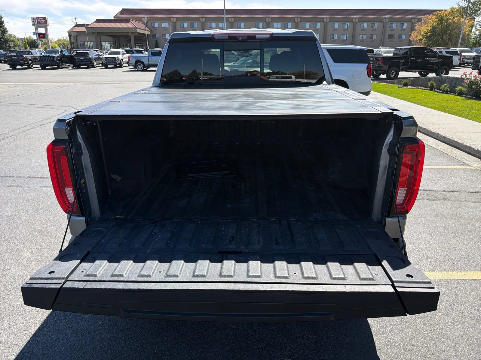Used 2020 GMC Sierra 1500 Denali w/ Denali Ultimate Package AWD/4WD image 33