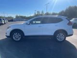 Used 2017 Nissan Rogue SV w/ SV Premium Package image 3