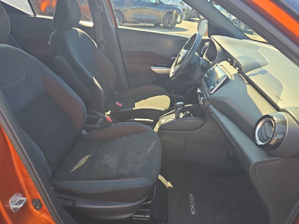 Used 2018 Nissan Kicks SR FWD image 16
