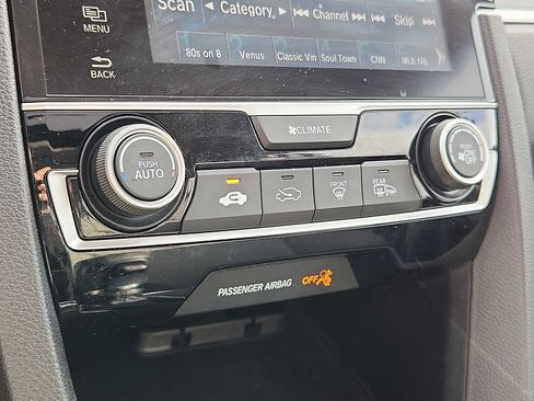 Certified 2018 Honda Civic EX image 15