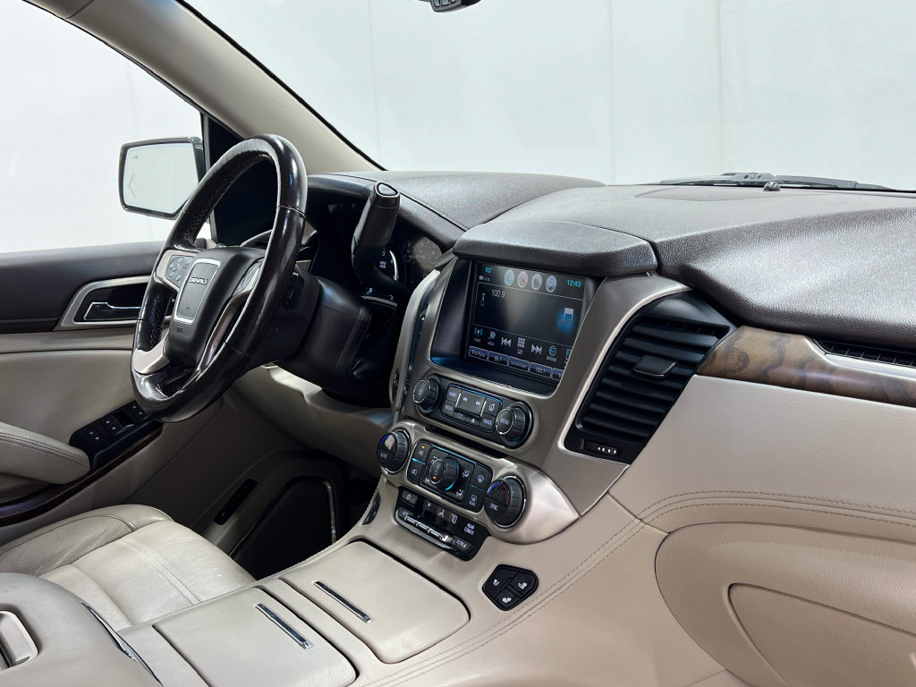 Used 2018 GMC Yukon Denali AWD/4WD image 22