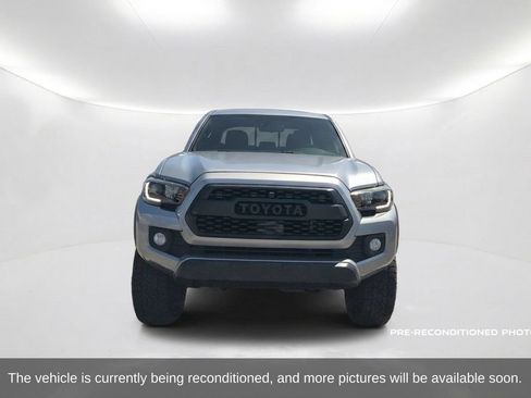 Used 2021 Toyota Tacoma TRD Off-Road w/ Technology Package AWD/4WD image 2