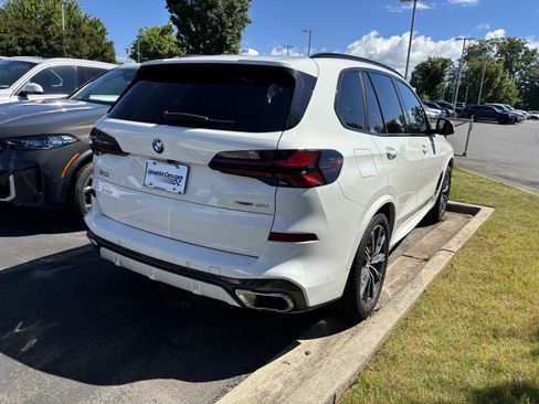 Used 2024 BMW X5 sDrive40i w/ M Sport Package RWD image 21