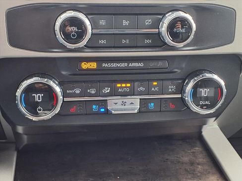 Used 2022 Ford F350 Lariat w/ Lariat Ultimate Package image 22