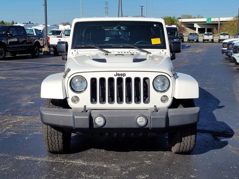 Used 2015 Jeep Wrangler Unlimited Sahara image 9