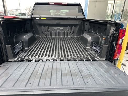 Used 2023 Chevrolet Silverado 1500 LT image 12