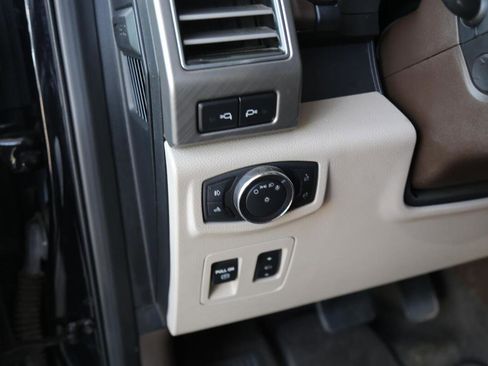 Used 2019 Ford F150 Limited image 35