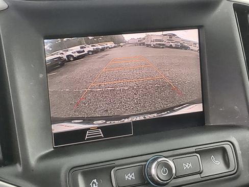 Used 2023 GMC Terrain SLE w/ Driver Convenience Package FWD image 14