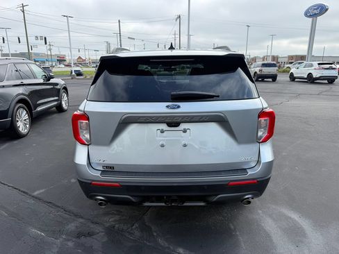 Used 2023 Ford Explorer XLT w/ Equipment Group 202A AWD/4WD image 5