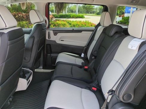 New 2026 Honda Odyssey Elite image 12