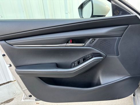 Certified 2025 MAZDA MAZDA3 s image 11