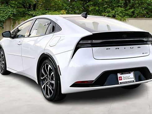 New 2026 Toyota Prius Plug-In Hybrid image 3