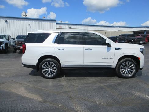 Used 2021 GMC Yukon Denali w/ Denali Ultimate Package AWD/4WD image 2