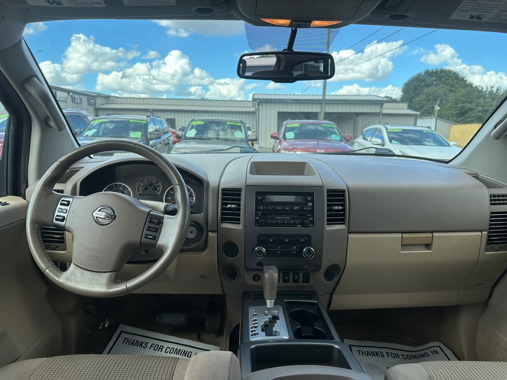 Used 2012 Nissan Titan SV w/ SV Value Truck Pkg RWD image 9