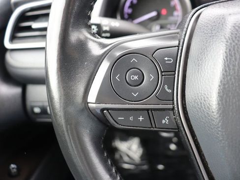 Used 2023 Toyota Camry SE image 19