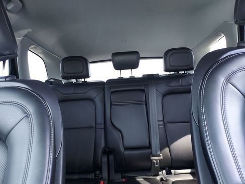 Used 2022 Lincoln Corsair AWD w/ Equipment Group 101A image 13