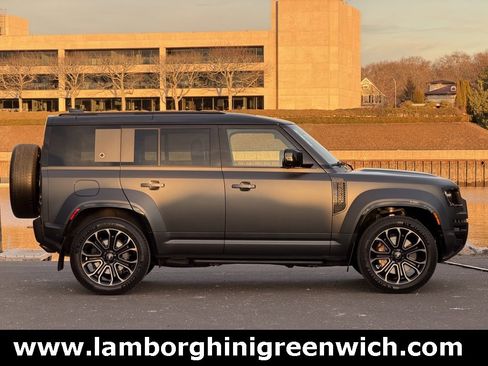 Used 2025 Land Rover Defender 110 image 6