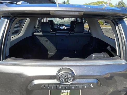 Used 2015 Toyota 4Runner SR5 Premium RWD image 39