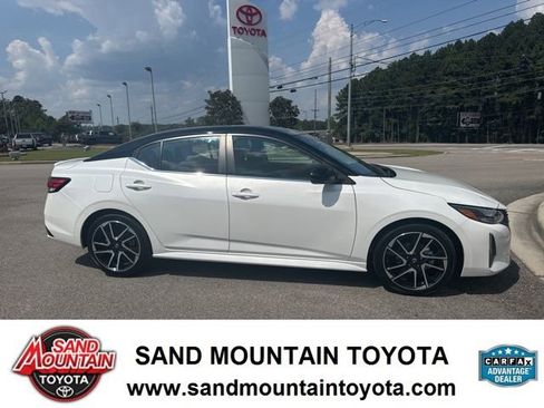Used 2024 Nissan Sentra SR image 2