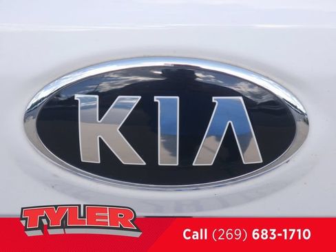 Used 2021 Kia Sorento EX w/ Panoramic Sunroof Package AWD/4WD image 16