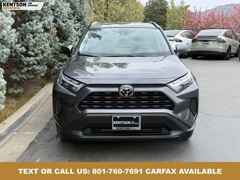 Used 2025 Toyota RAV4 XLE AWD/4WD image 2